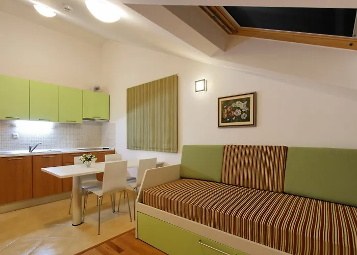 Marinka Viskovic Daire *